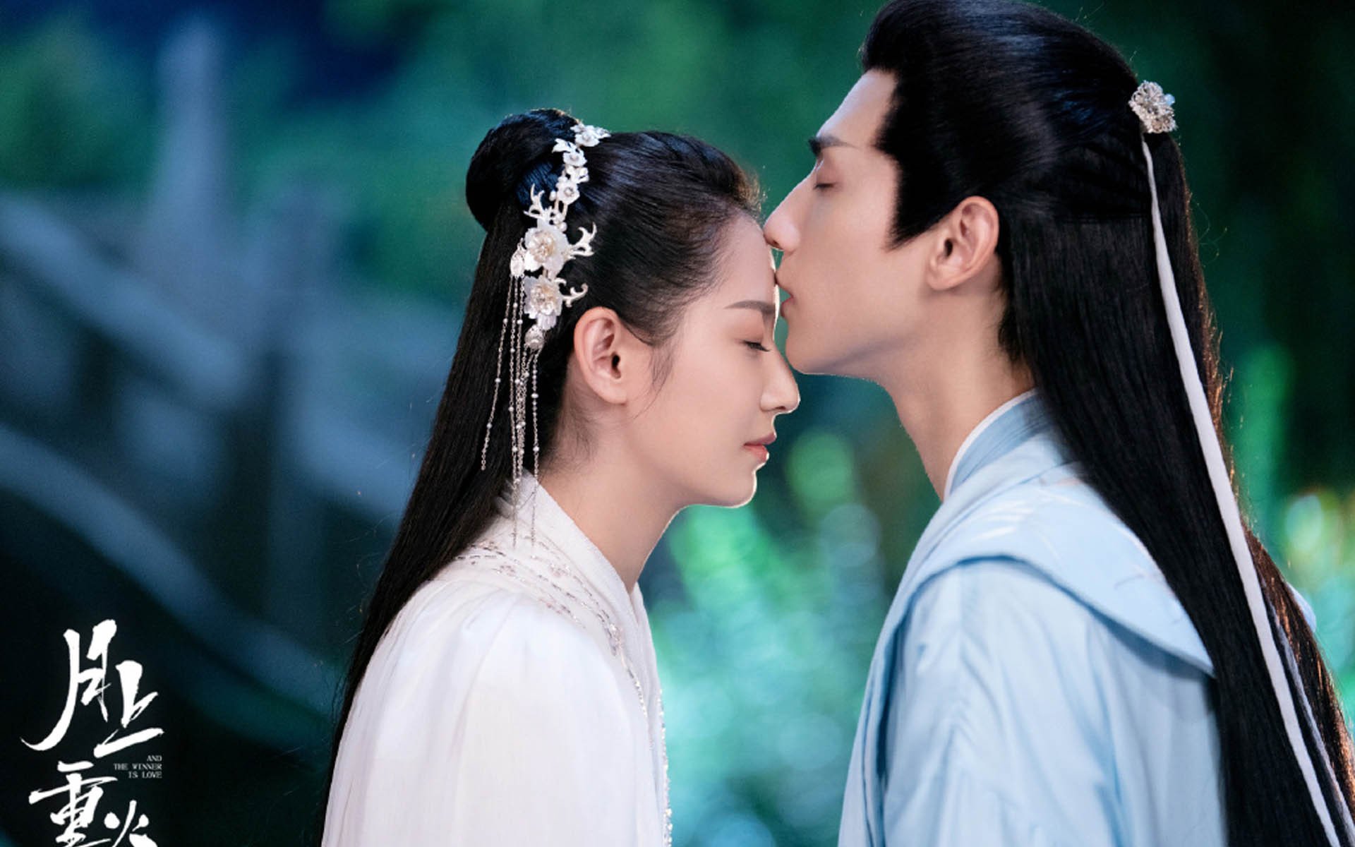 哥伦比亚队前锋苏亚雷斯在巴黎奥运会上表现出色，哥伦比亚队迪亚斯