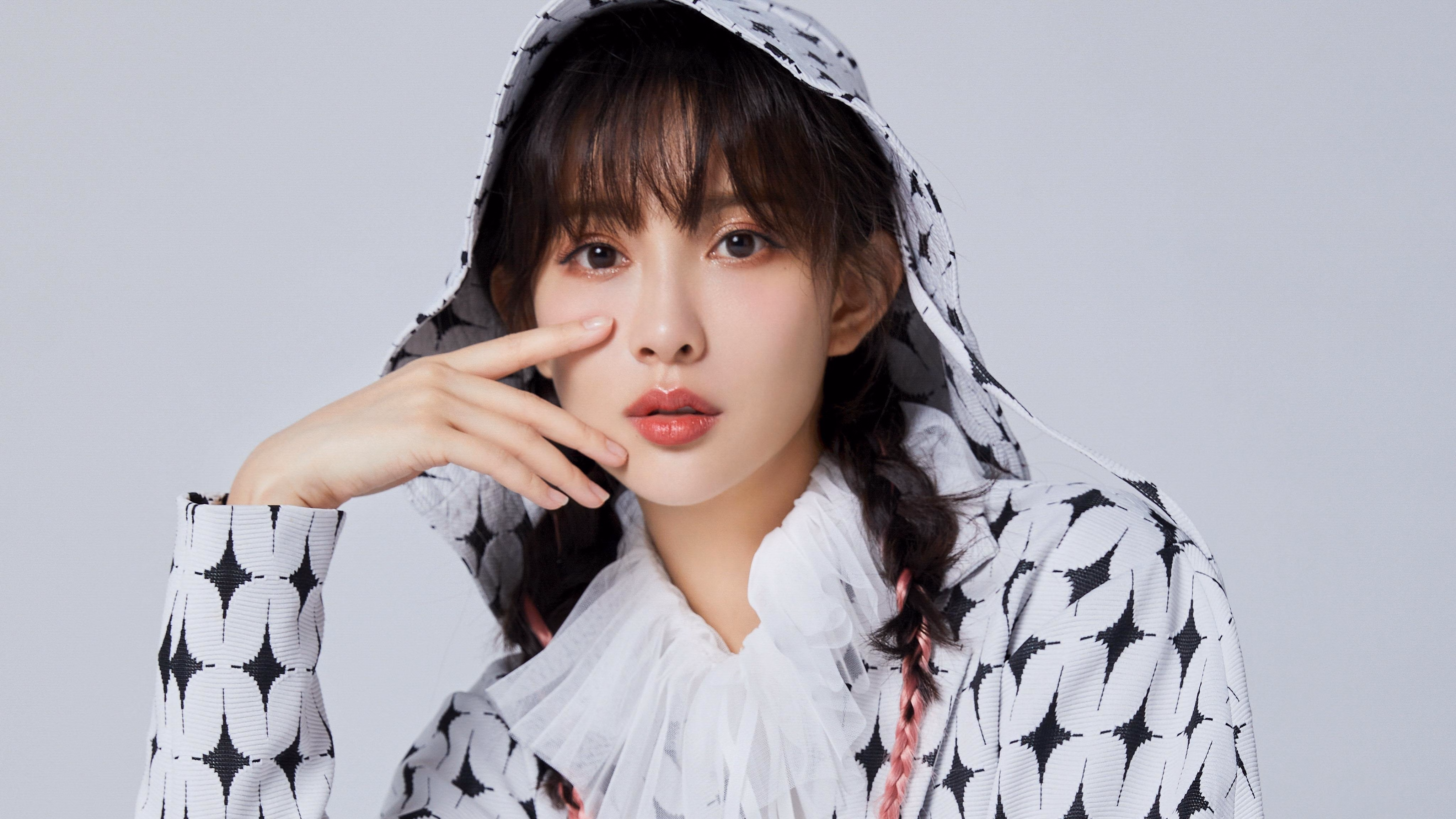 “极速追逐：瞬间超车让全场沸腾”，极速追赶